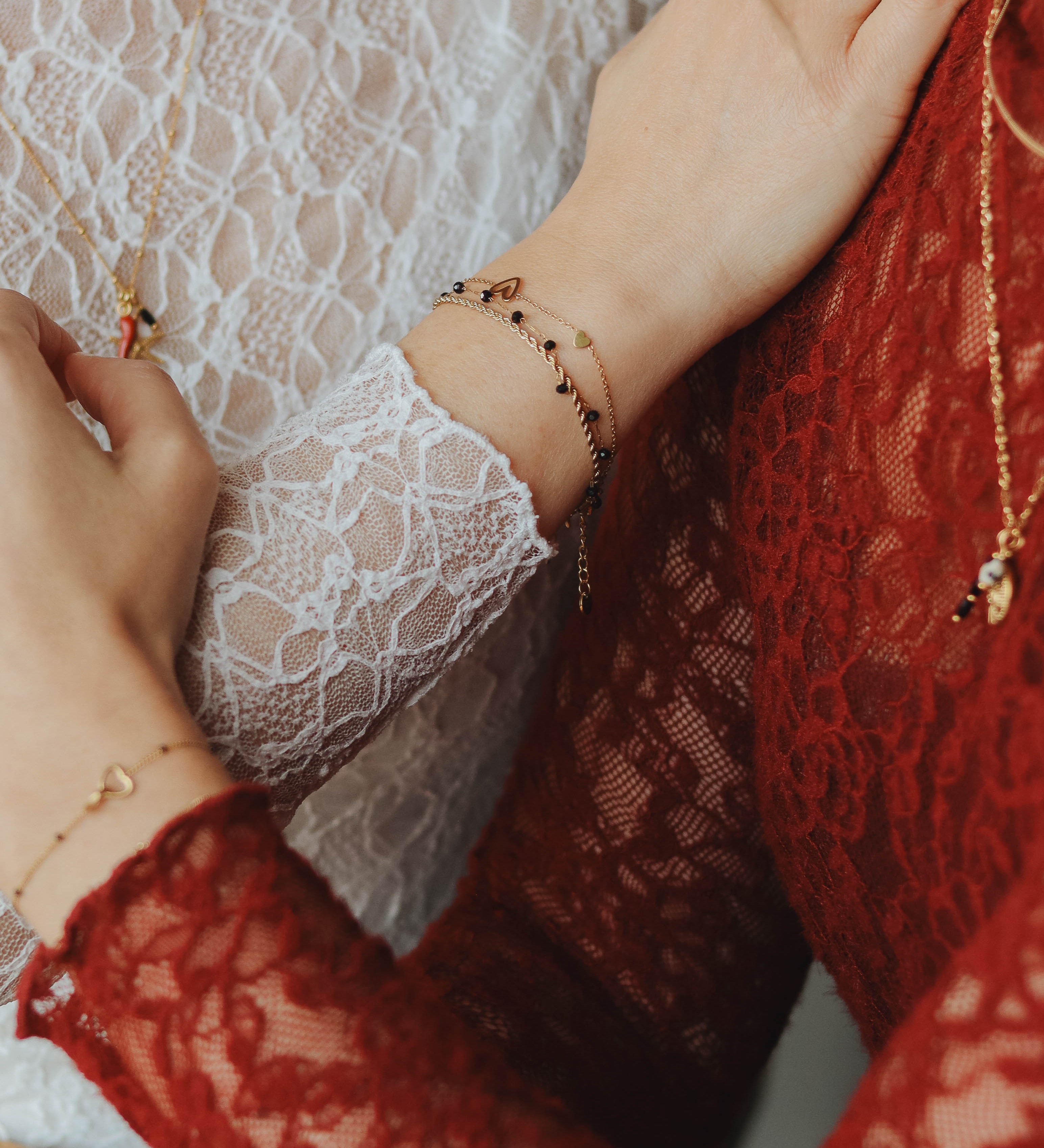 Gouden armband zwartje kraaltjes 1