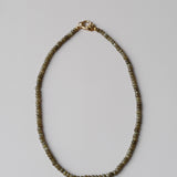 Ketting met groene kralen-goud