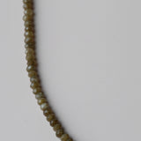 Ketting met groene kralen-goud