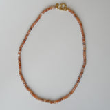 Ketting met roestbruine kralen-goud