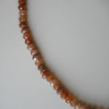 Ketting met roestbruine kralen-goud