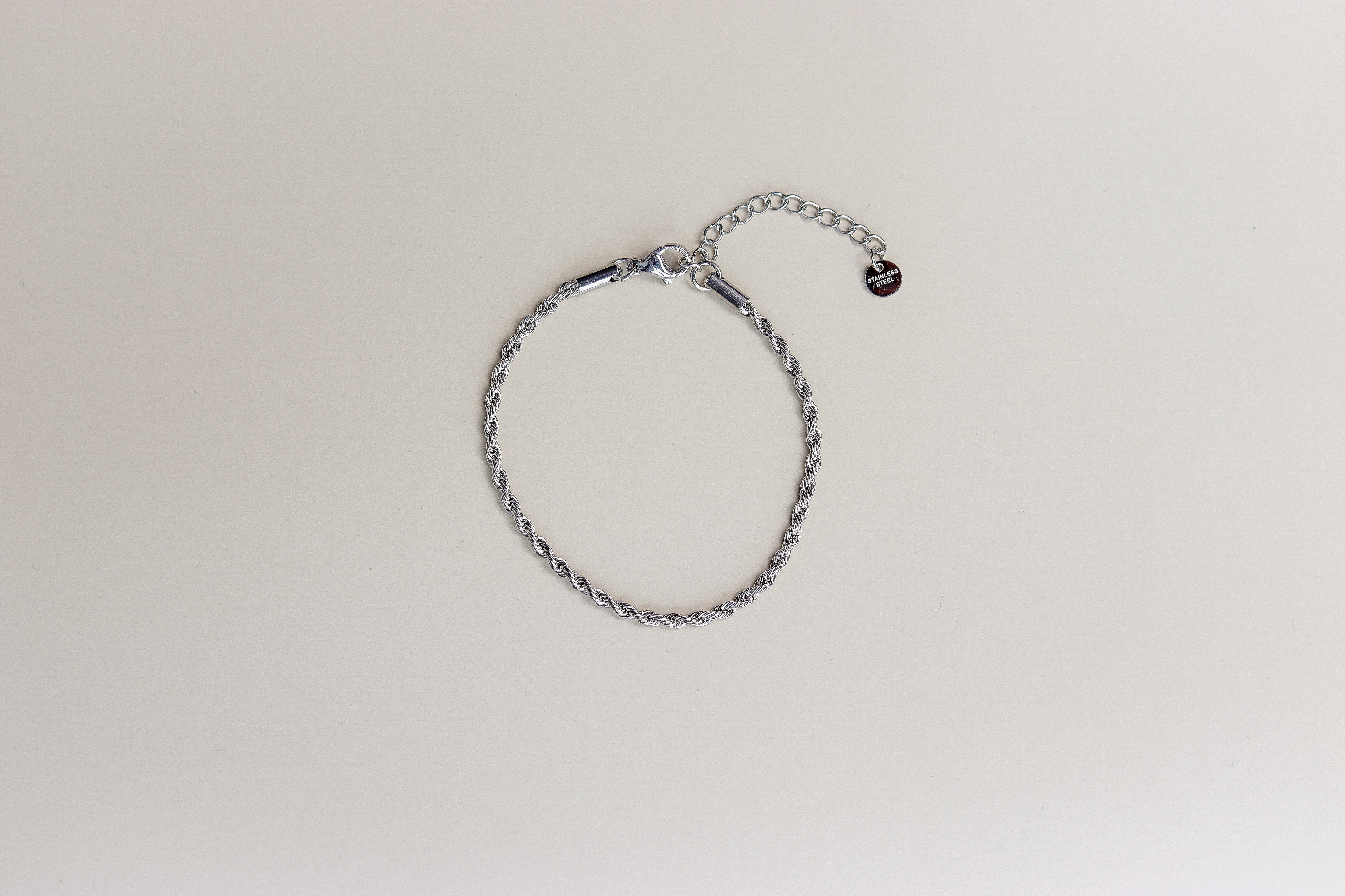 Zilveren rondgedraaide armband met verlengstukje